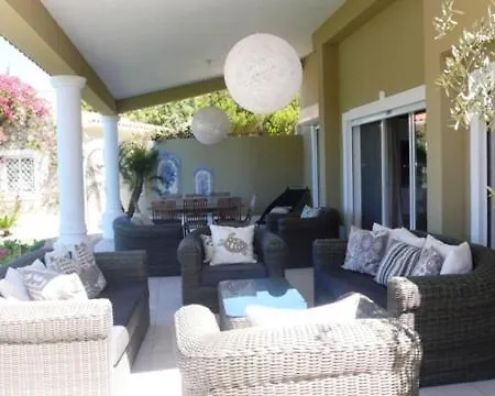 Sleeps 12 Pool Air Con T480093